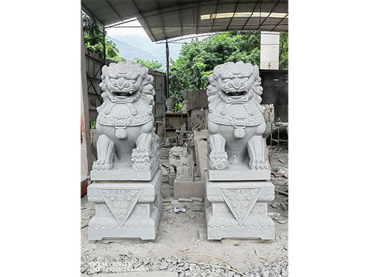 大型石狮