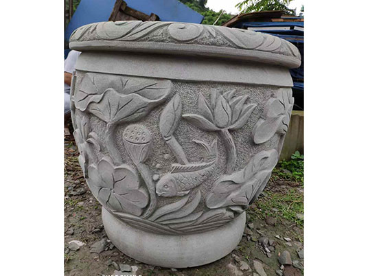 雕花水缸