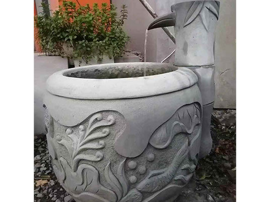 雕花水缸